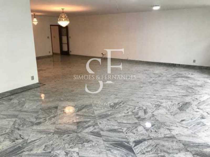 2034_G1685462607 - 3