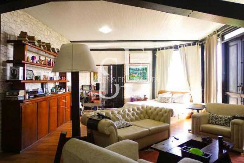 WhatsApp Image 2025-06-25 at 1 - 4