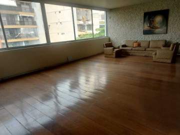 Ótima localização - Tijuca - Rua Desembargador Isidro- Apartamento 4 quartos, suíte, 2 quartos de serviço, 2 vagas. - BTAP40123