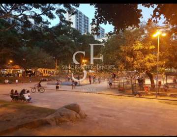 Ótima localização - Tijuca -Rua Afonso Pena - Apartamento desocupado varanda, 3 quartos, dependência. 1 vaga - BTAP30634