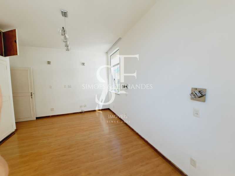 Conheça 12 do imóvel - Tijuca- Avenida Maracanã- Apartamento duplex com, 3 quartos, dependência completa, 1 vaga. - BTAP30728 - 12 12 - 12