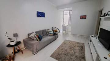 Oportunidade - Tijuca- Rua Valparaíso- Apartamento com 2 quartos, dependência completa, 1 vaga. - BTAP21016