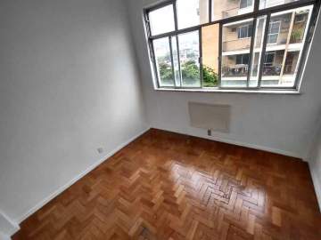 Oportunidade - Vila Isabel-Araújo Lima- Apartamento desocupado, 2 quartos, dependência completa 1 vaga. - BTAP21025