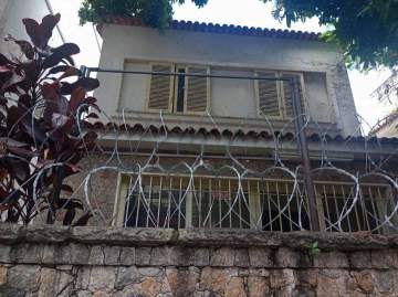 Oportunidade - Tijuca - Rua Guaxupé- Casa duplex, varanda, 3 quartos, anexo com 3 quartos, 2 vagas. - BTCA30030
