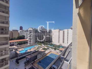 Ótima localização - Laranjeiras - Rua das Laranjeiras. Apartamento quarto e sala, dependências, 2 vagas - BTAP10235