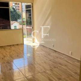 Imperdível - Méier - Rua Aquidabã- Apartamento, varanda, 2 quartos, suíte, dependência completa, 1 vaga. - BTAP21123