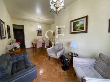 Oportunidade - Tijuca - Rua Carlos de Vasconcelos - Apartamento 2 quartos, dependência completa, 1 vaga. - BTAP21164