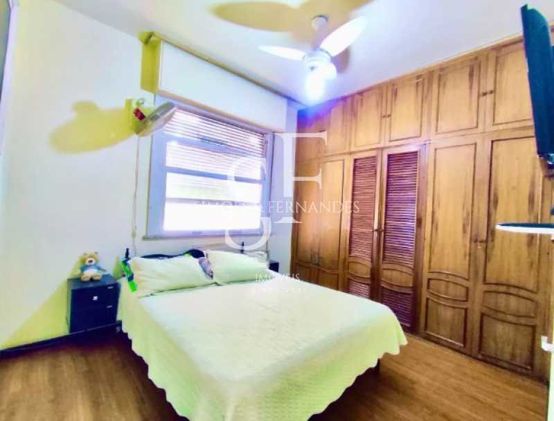 Copacabanaruapompeuloureiro4qu - 12