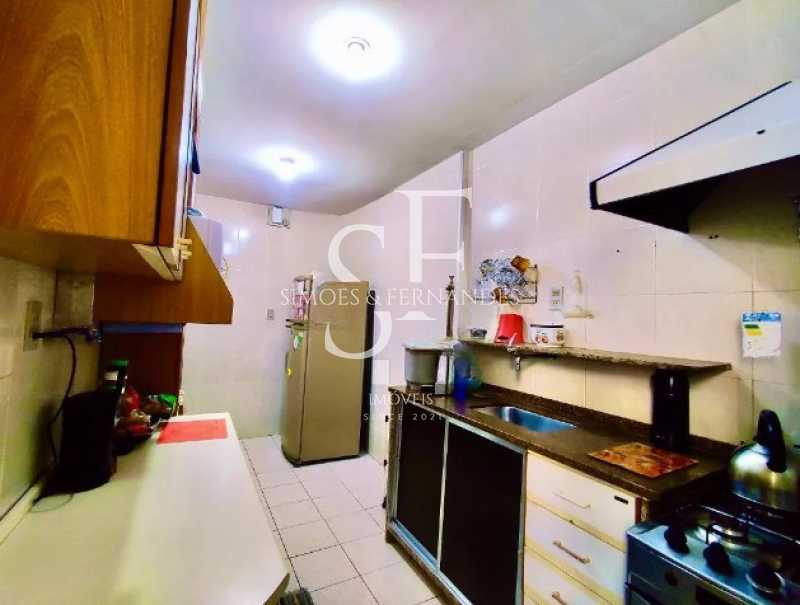 Copacabanaruapompeuloureiro4qu - 20