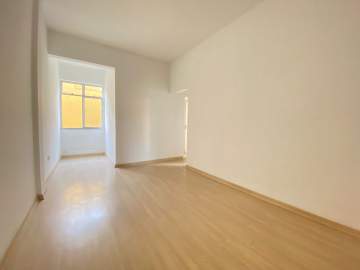 Oportunidade - Vila Isabel - Rua Torres Homem - Apartamento reformado, 2 quartos, dependência, 1 vaga. - BTAP21207