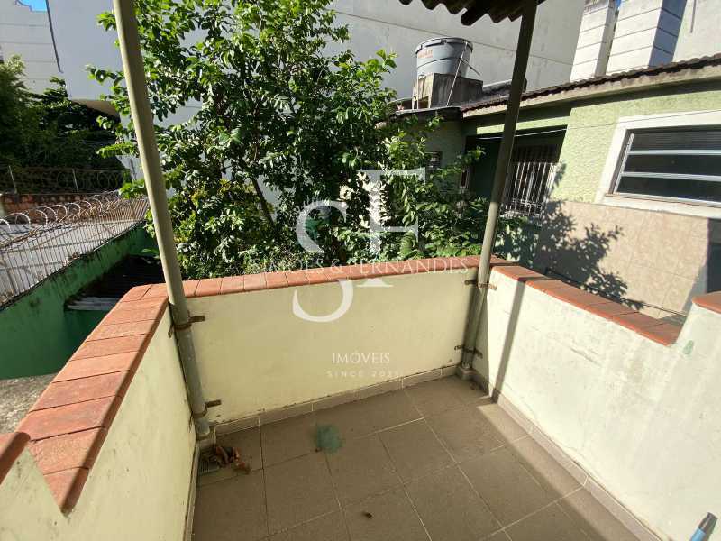 Conheça tijucaruaseverinobrandaocasadu do imóvel - Tijuca - Rua Severino Brandão - Casa Duplex com 6 quartos, quintal, jardim, 4 vagas. - BTCA60011 - 28 tijucaruaseverinobrandaocasadu - 28