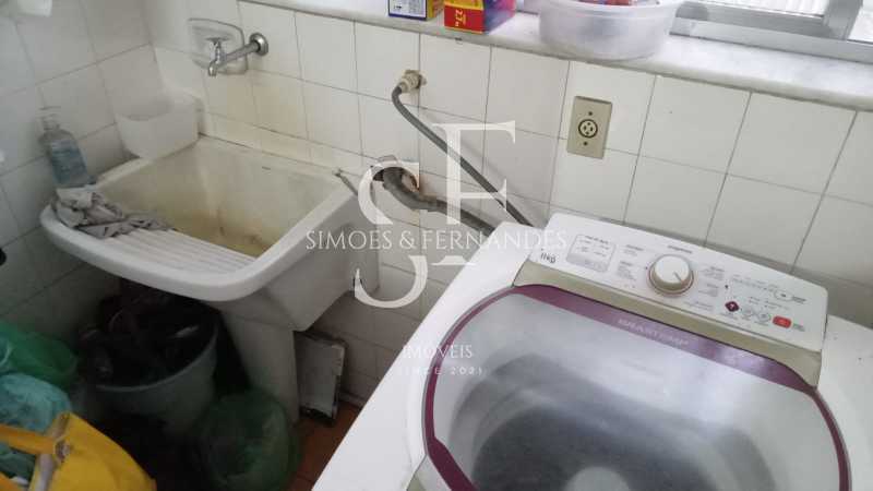 af3c7bca-9d35-4c5e-8c82-69514c - 27