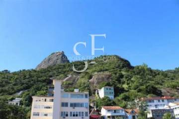 Ótima localização - Urca - Rua Roquete Pinto - Casa com 8 quartos - Vista Cinematográfica. - BTCA80003