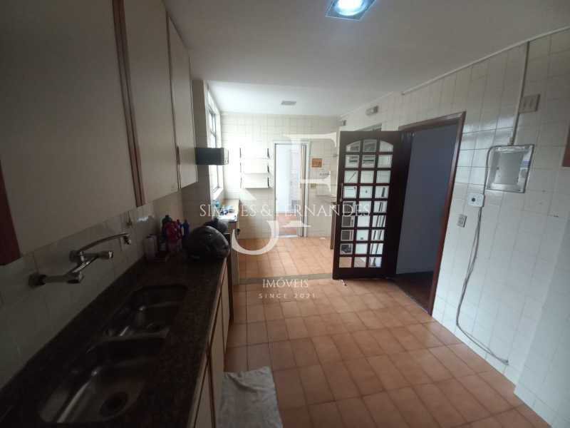 RUA VISCONDE DE SANTA ISABEL V - 14