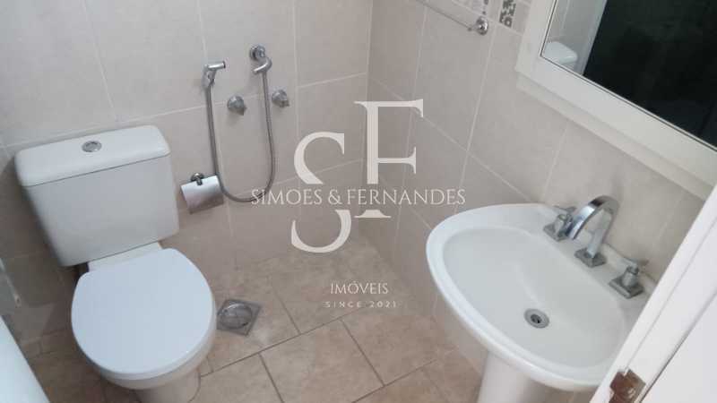 b1652785-0fee-47dc-a23e-53b870 - 17
