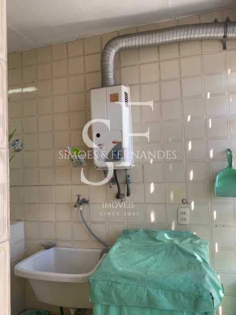 d6949551-4a78-48d4-bd1f-4223a8 - 19