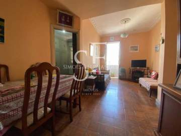 Ótima localização - Tijuca - Rua Afonso Pena - Apartamento sacada, sala, 2 quartos. - BTAP21541