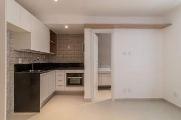 Ótima localização - Copacabana- Rua Decio Vilares- Bairro Peixoto. Sala e quarto, primeira locação. - BTAP10336
