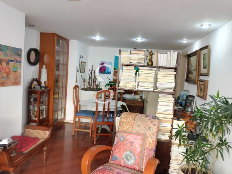5e4e2791-3d05-4f57-bd30-778743 - 9