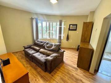 Ótima localização - Glória - Rua Santo Amaro - Apartamento reformado, 2 quartos, espaço Home Office. - BTAP21619