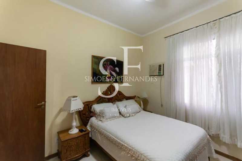 893750732-451.38179046463614MV - 13