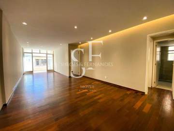Espetacular - Tijuca - Rua Delgado de Carvalho - Apartamento reformado, 3 quartos, 2 suítes (1canadense), varanda, dependência, 2 vagas. - BTAP31185