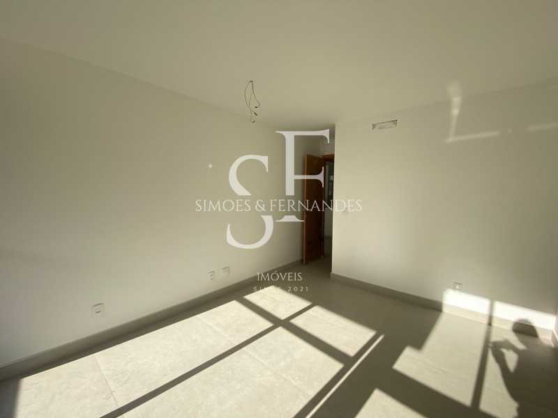 Conheça TijucaRuaCarlosdeLaetCobertura do imóvel - Tijuca - Rua Carlos de Laet - Cobertura Duplex, 4 quartos ( 2 suítes ), varanda, área gourmet, piscina, churrasqueira, 1 vaga. - BTCO40074 - 7 TijucaRuaCarlosdeLaetCobertura - 7