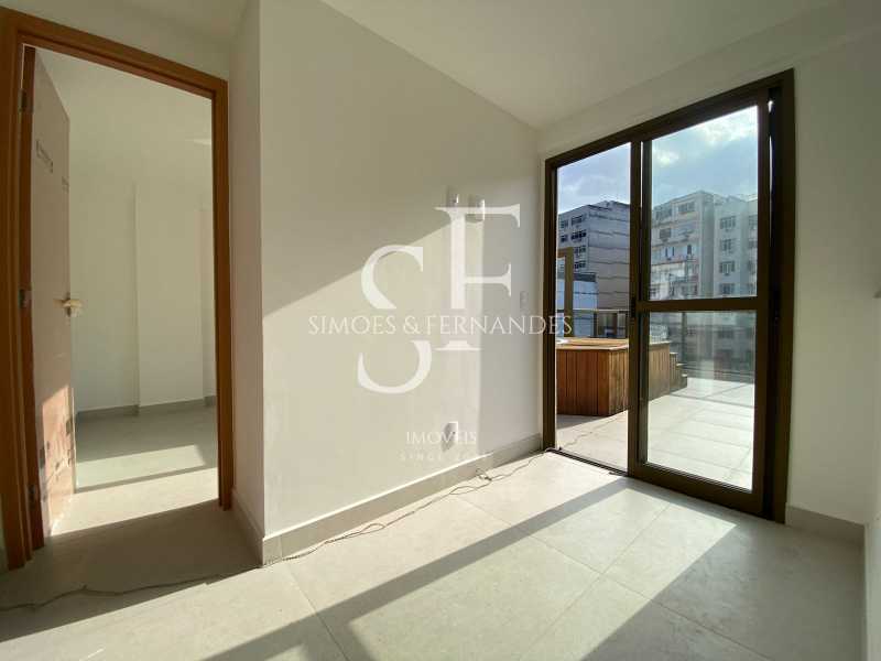 Conheça TijucaRuaCarlosdeLaetCobertura do imóvel - Tijuca - Rua Carlos de Laet - Cobertura Duplex, 4 quartos ( 2 suítes ), varanda, área gourmet, piscina, churrasqueira, 1 vaga. - BTCO40074 - 18 TijucaRuaCarlosdeLaetCobertura - 18