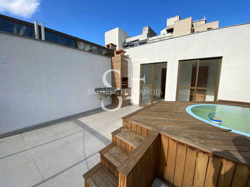 Conheça TijucaRuaCarlosdeLaetCobertura do imóvel - Tijuca - Rua Carlos de Laet - Cobertura Duplex, 4 quartos ( 2 suítes ), varanda, área gourmet, piscina, churrasqueira, 1 vaga. - BTCO40074 - 26 TijucaRuaCarlosdeLaetCobertura - 26