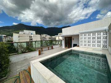 Espetacular - Tijuca - Rua Conde de Itaguaí - Cobertura Duplex, 3 quartos, 1 suíte, varanda, piscina, área gourmet, 2 vagas. - BTCO30162