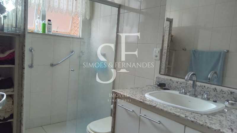 24cf1f24-cbf6-40a3-a49d-ad7392 - 21