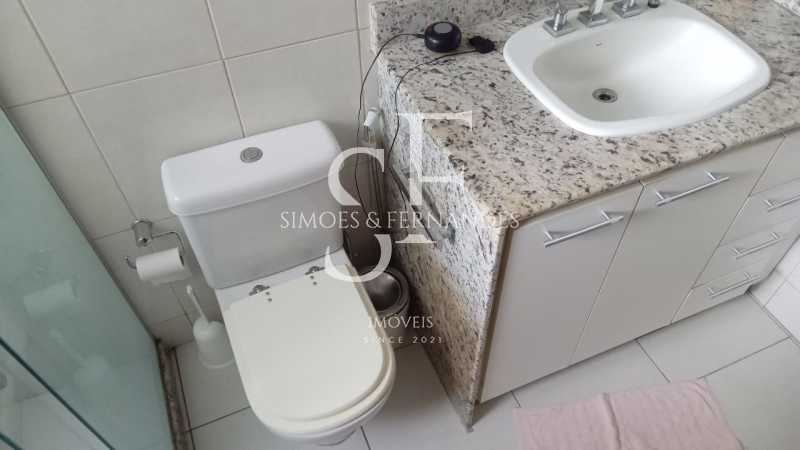 52f2151a-0adf-4530-9965-d37490 - 22