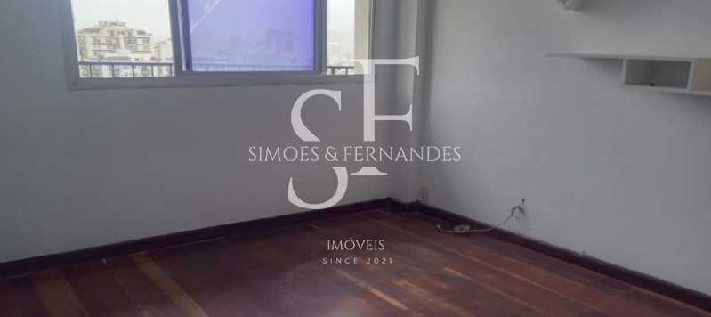 fc07dbe5-8ed4-4a06-8d81-12836a - 13