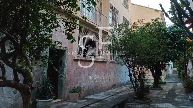 10_entrada_predio_fundo_da_vil - 26