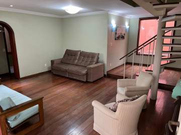 Maracanã - Rua Ibituruna - Casa tríplex desocupada, 4 quartos, 2 suítes, Terraço,1 vaga. - BTCV40026