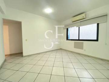 Ótima localização - Tijuca - Rua Visconde de Itamarati - Apartamento 2 quartos, 1 suíte, dependência completa, 1 vaga. - BTAP21741