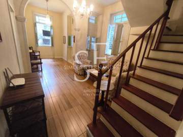 Tijuca - Rua Carvalho Alvim - Casa tríplex hall, varanda, 5 quartos, 3 banheiros. - BTCA50038