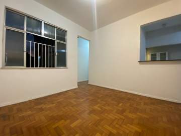 Tijuca - Rua Desembargador Izidro - Apartamento 2 quartos, banheiro social. - BTAP21835