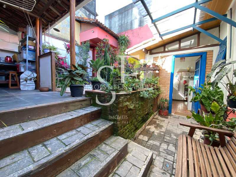Conheça 8 do imóvel - Taquara - Rua Centauro - Casa em condomínio, 2 quartos, lavanderia, quintal, 3 vagas. - BTCN20012 - 17 8 - 17