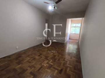 Tijuca - Rua Santo Afonso - Apartamento de 3 quartos com 2 banheiros sociais, dependência completa e 1 vaga de garagem. - BTAP31319