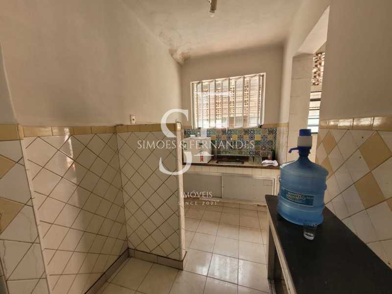 dbdf2f85-2551-4f72-aa77-ab20e1 - 17