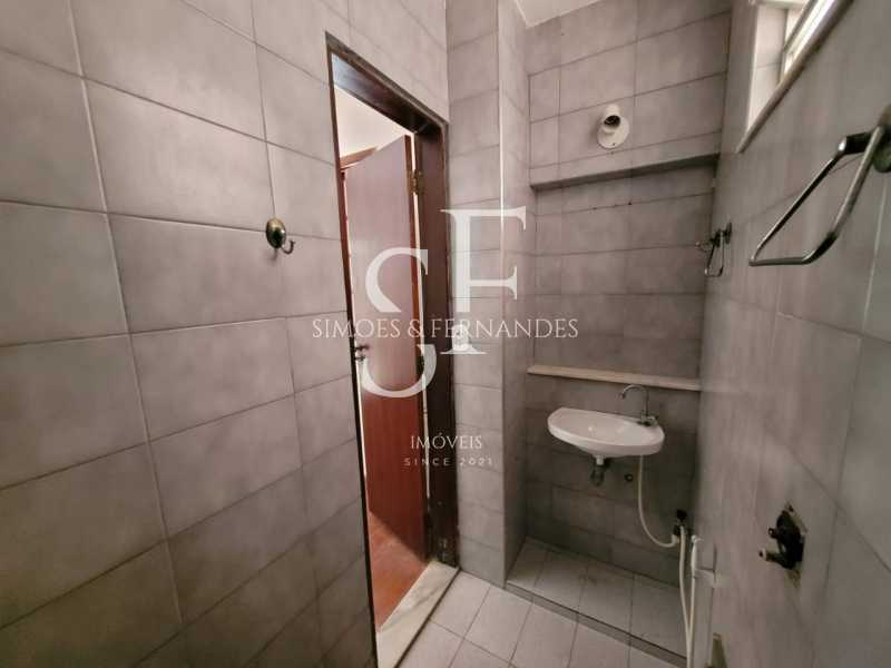 b27cad54-3dc2-4ac0-8a32-989256 - 21