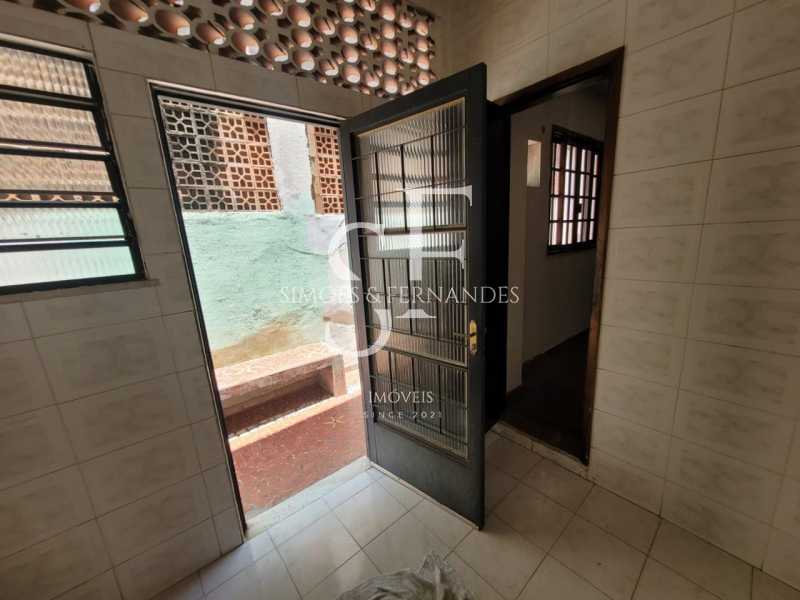 56f2e03f-87b1-4498-8125-3275f1 - 24