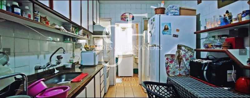 a0a40d84-16a5-48f2-bc71-72d2c8 - 18