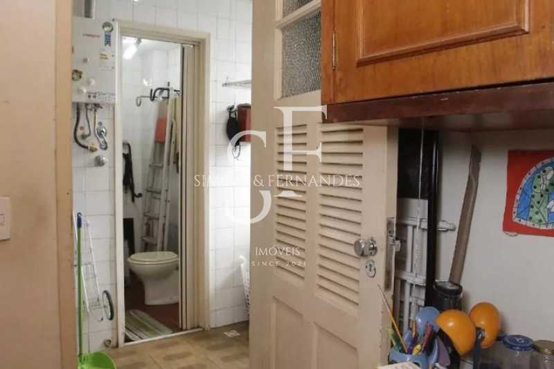 893224161-270-76.4795825923195 - 24