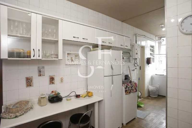 893224161-326.4507124696188MG5 - 20