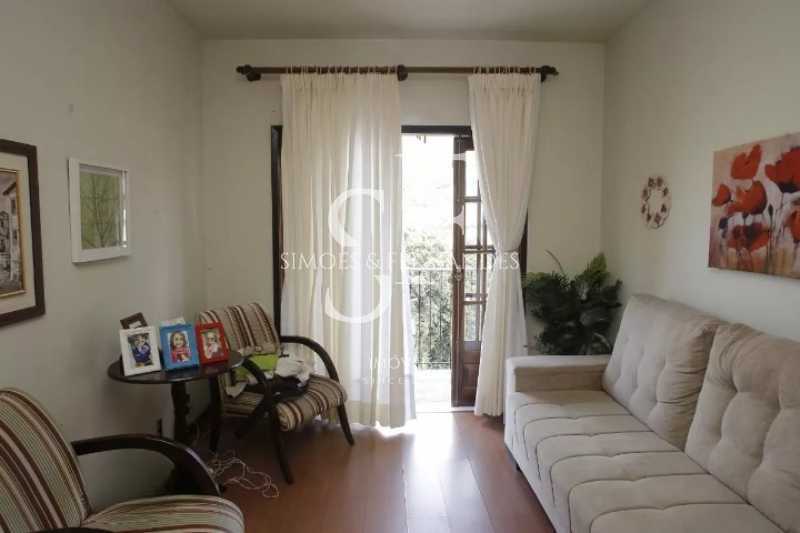 893224161-351.40201510920633MG - 4