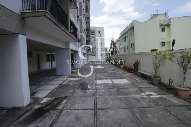 893224161-593.7776658189214MG5 - 28