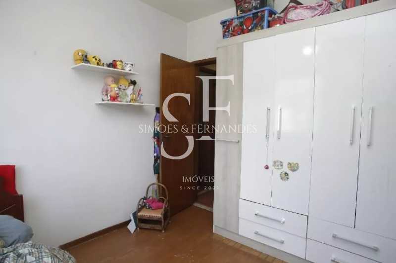 893224161-940.8353023607447MG5 - 14