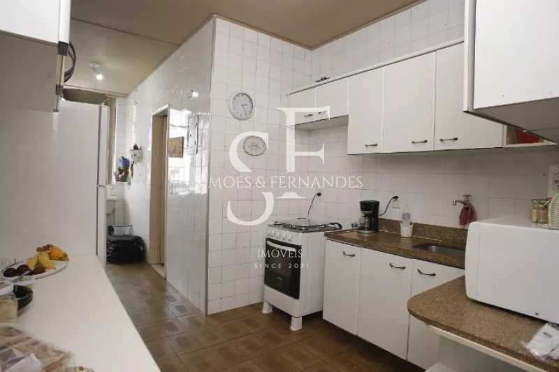 893224161-947.8836724736714MG5 - 21